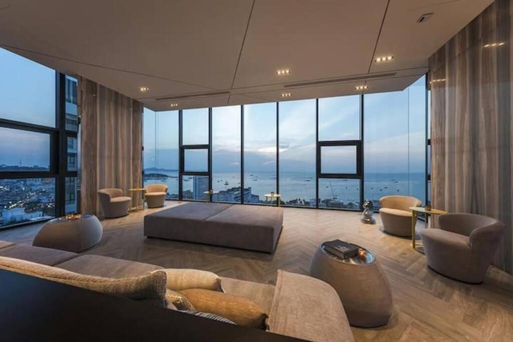 The Base Central Pattaya Luaran gambar