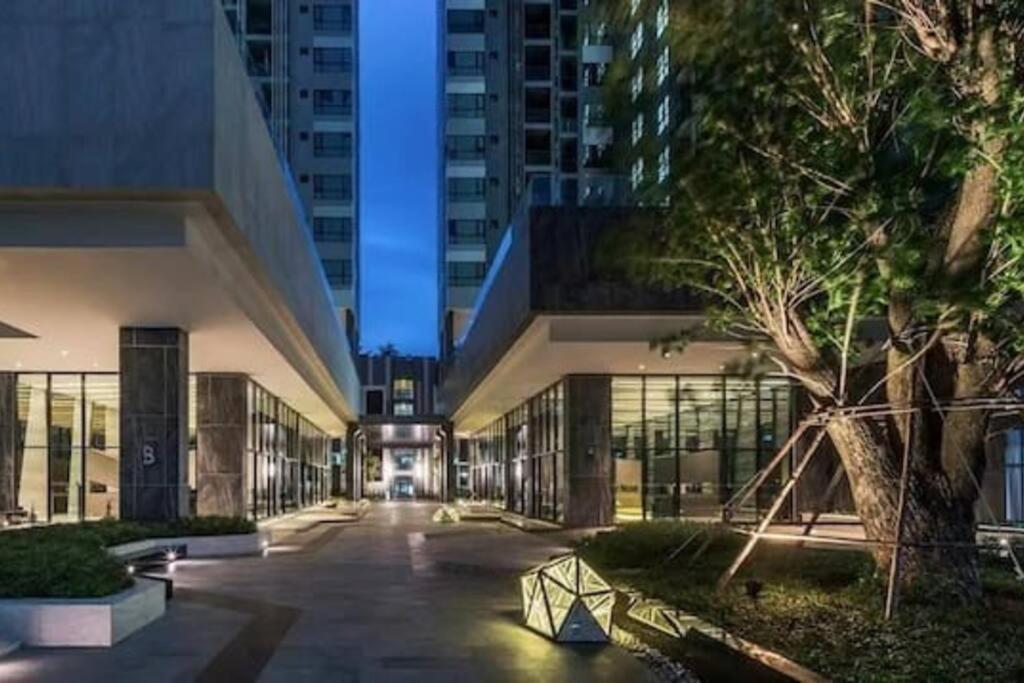 The Base Central Pattaya Luaran gambar